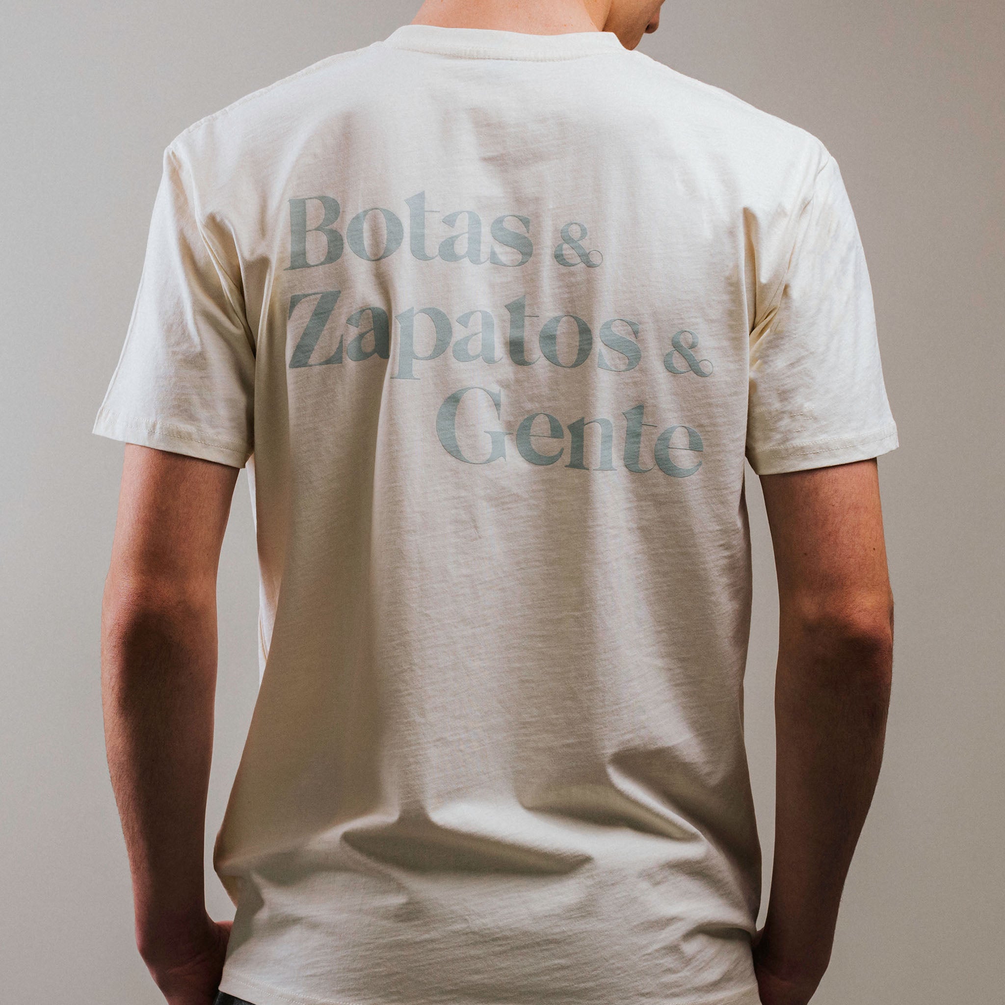 Botas T-Shirt in Cream