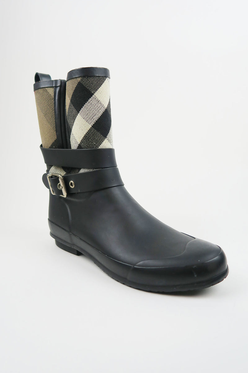 Burberry Nova Check Pattern Rubber Rain Boots sz 39 – The Find Studio