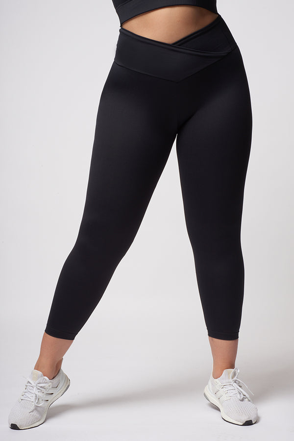 Yoga Leggs - If you're a black leggings fan 🖤 but want something with a  twist try our latest luxury #zebra design 🖤 high waisted, compression  fabric that makes you feel supported