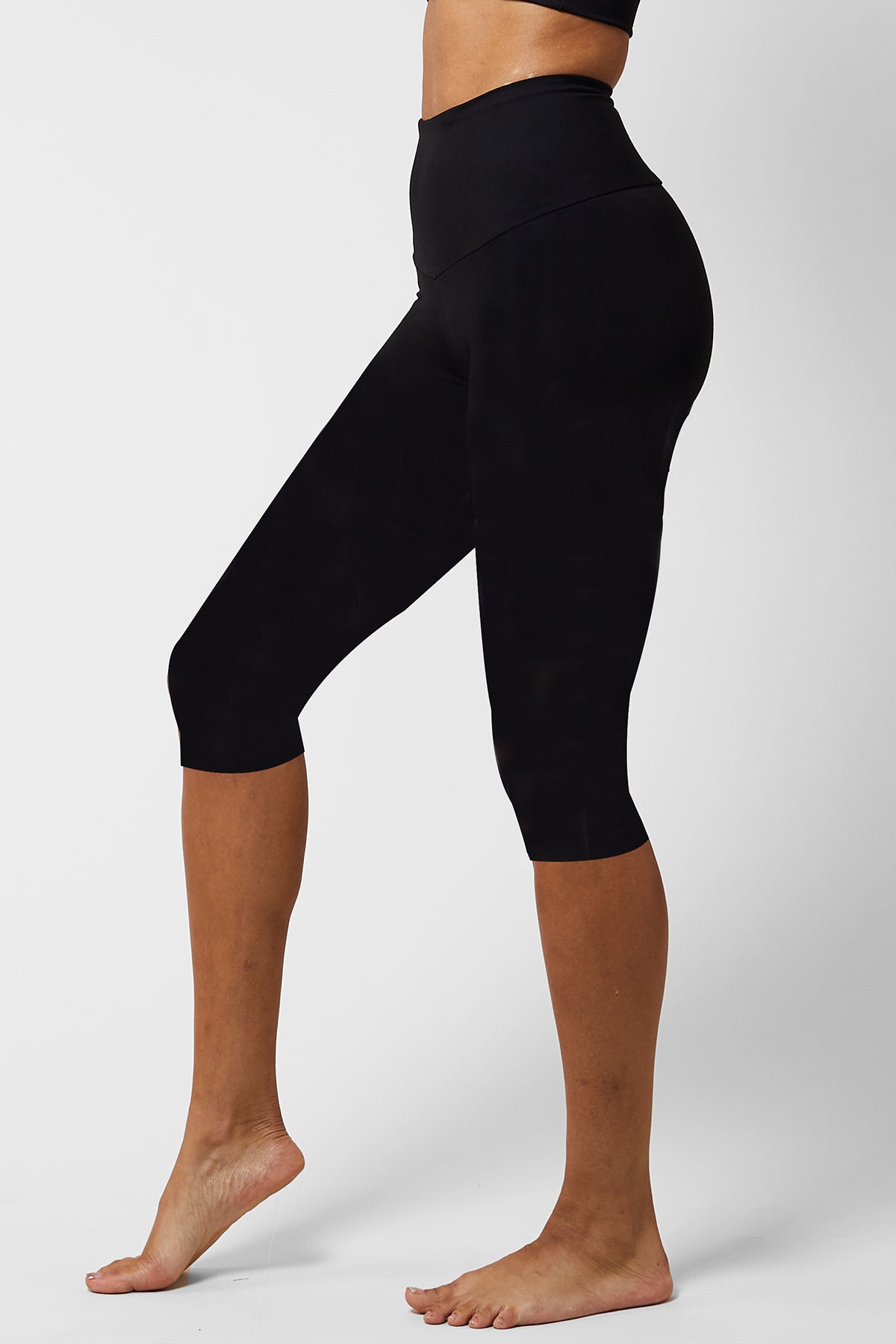 DKNY Women's High Waist Tummy Control Cropped Workout Yoga Leggings, Black  at  Women's Clothing store