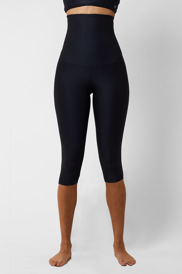 Pool Party Yoga Capri Leggings (Black) - Sophielovestuna