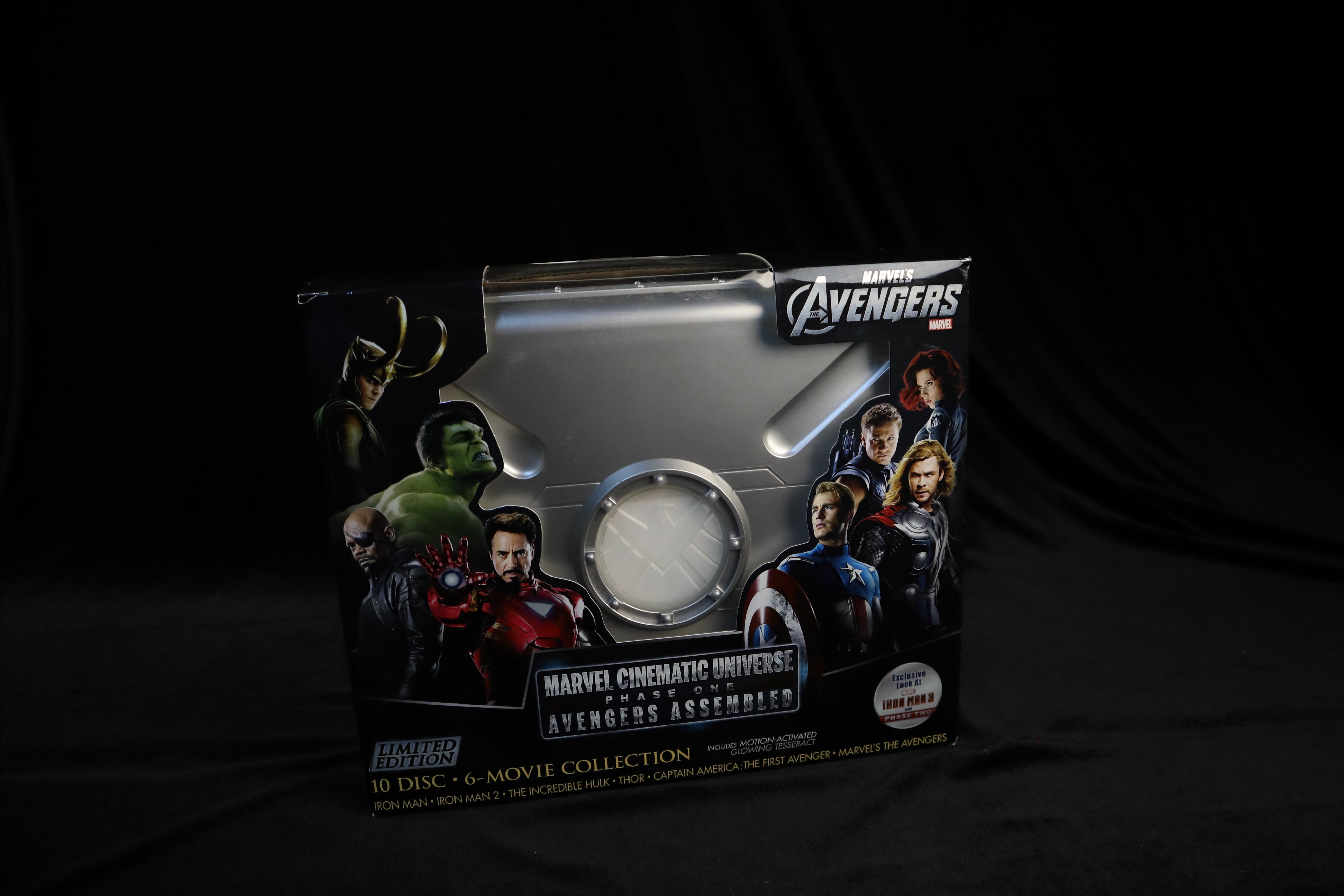 Marvel MCU Avengers Phase One 10-Disc 3D Blu-ray Briefcase Box Set Tesseract