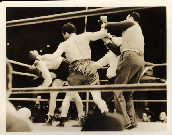 Baer Max Pat Comiskey Original Photo 1940 Comiskey Down End Of Fight Jo Sports Inc