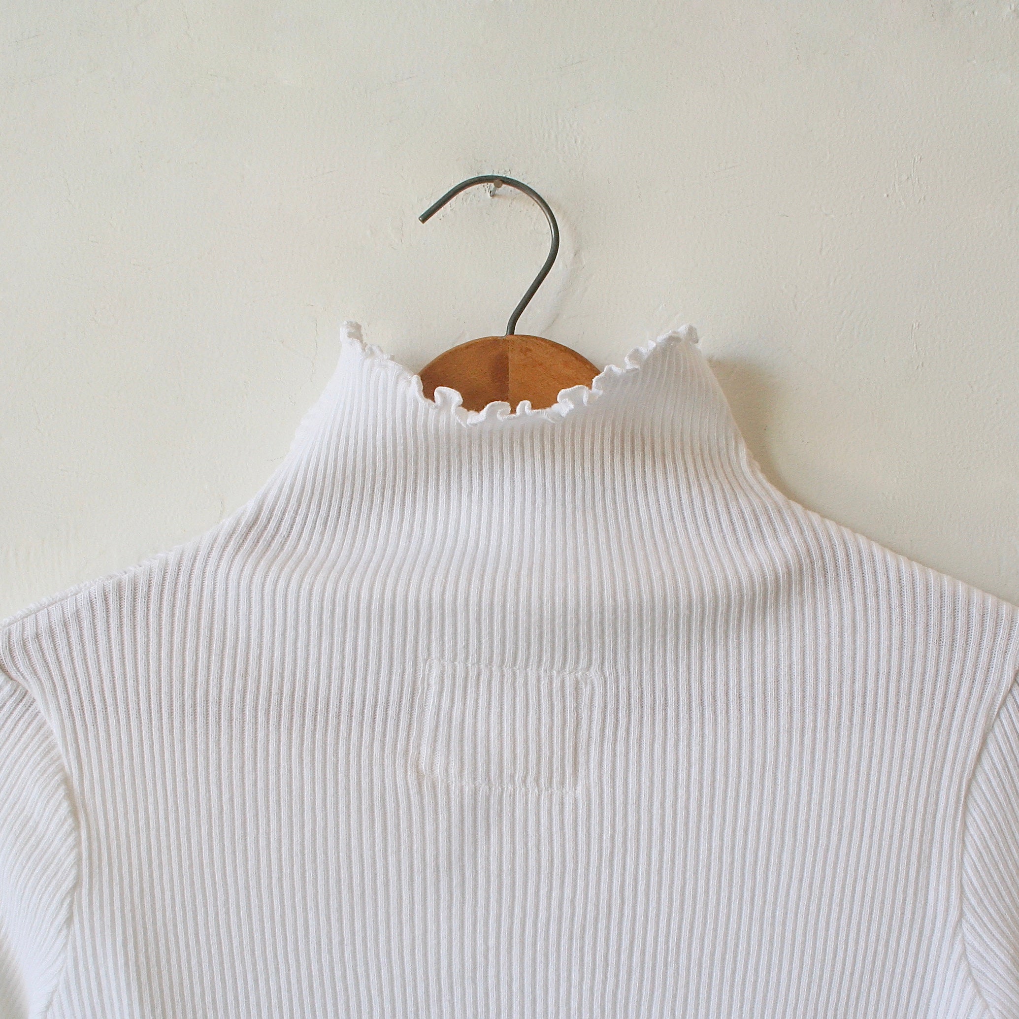 V::room Waffle Rib Turtlenck Tee - White