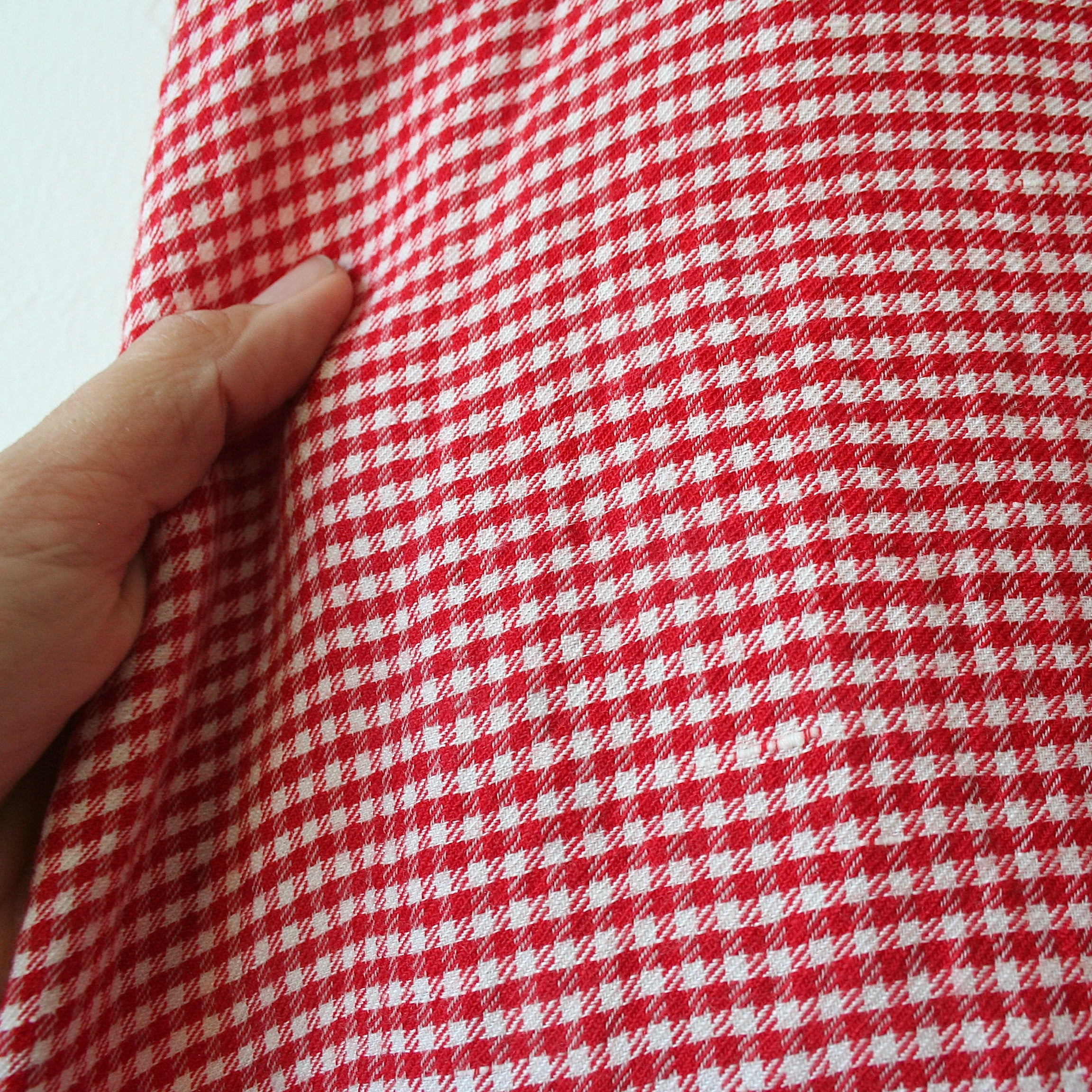 Apuntob Short Sleeve Dress, Linen Wool - Cherry Gingham