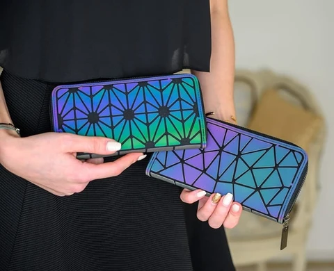 Hannabigail Luminous Geometric Wallet Diamond