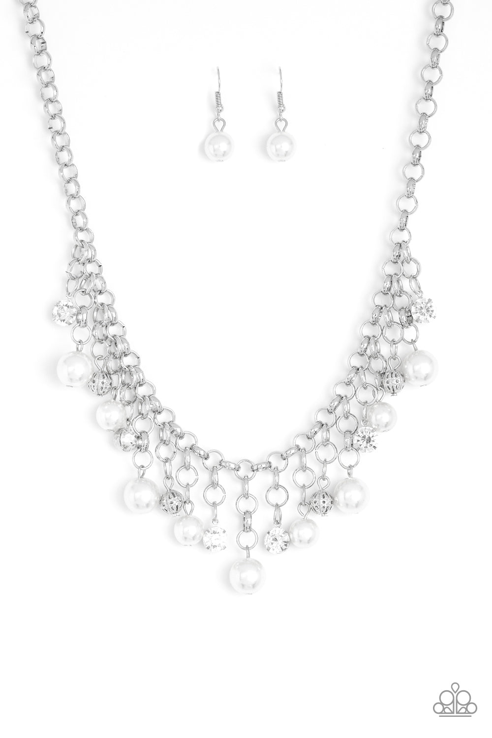 pearl and rhinestone necklace paparazzi