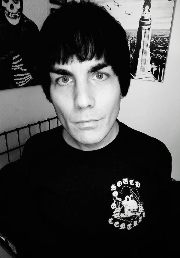 Inge Johannsson ist die Punkrock-Sängerin von Gatuplan, spielte bei Against Me!, The (International) Noise Conspiracy, Refused, Totalt Jävla Mörker, Knugen Faller und weiteren Punkrock- und Hardcore-Bands.