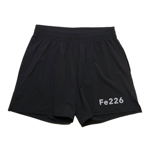 Fe226 Outer Running Short is a super leightweight running short for the hottest of days. Extremly breathable and soft running short for marathon, triathlon training and running in th heat. Odorless and anti bacterial