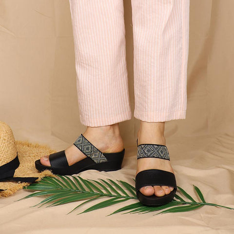 relax your feet with comfortable boho black colour strappy sandals for wide feet for vacation and everyday wear
