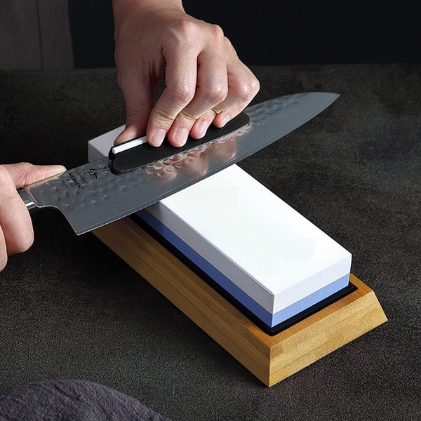 How to sharpener a knfie with the absolute best whetstones