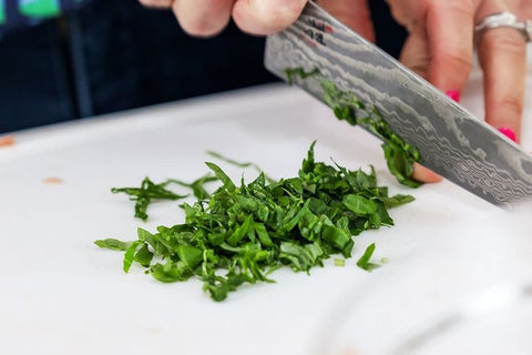 Technique on how to cut basil