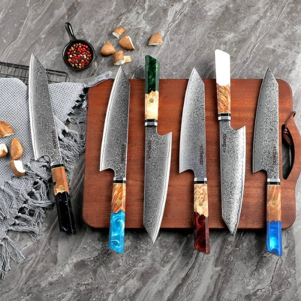 Set of 5 kiritsuke knives features damascus chef knife