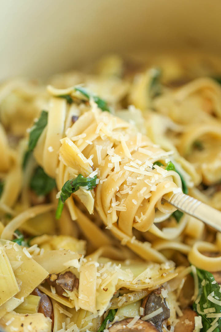 One Pot Mushroom Spinach Artichoke Pasta