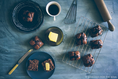 Chocolate hot cross buns