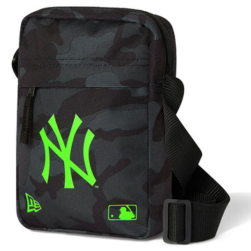 New Era Mens MLB New York Yankees Side Bag Crossbody Bag 11942030 Black