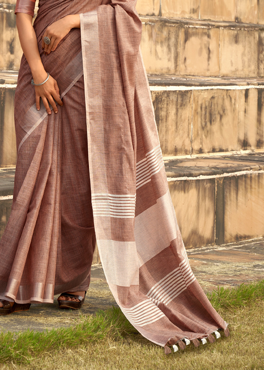 Buy black pink linen saree online luxury and crafted by Craftiva