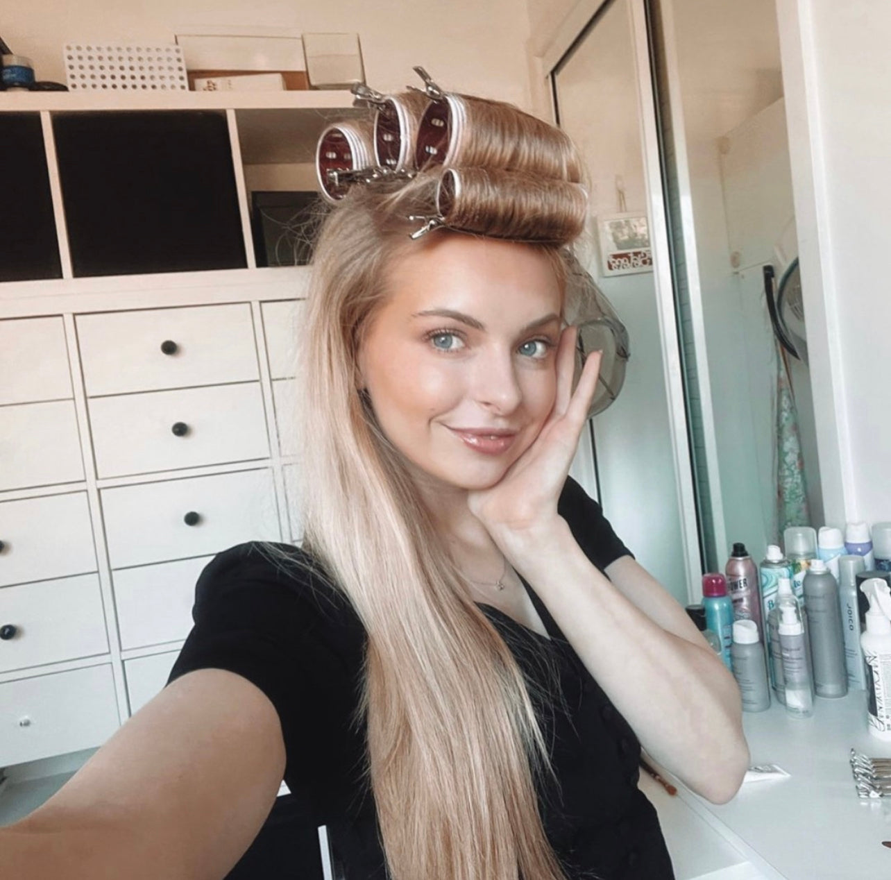 HOW TO USE VELCRO HAIR ROLLERS FOR EXTRA VOLUME  Allie Wears