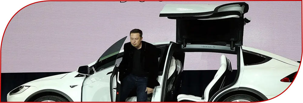 Elon-musk-sort-d-une-tesla-model-x