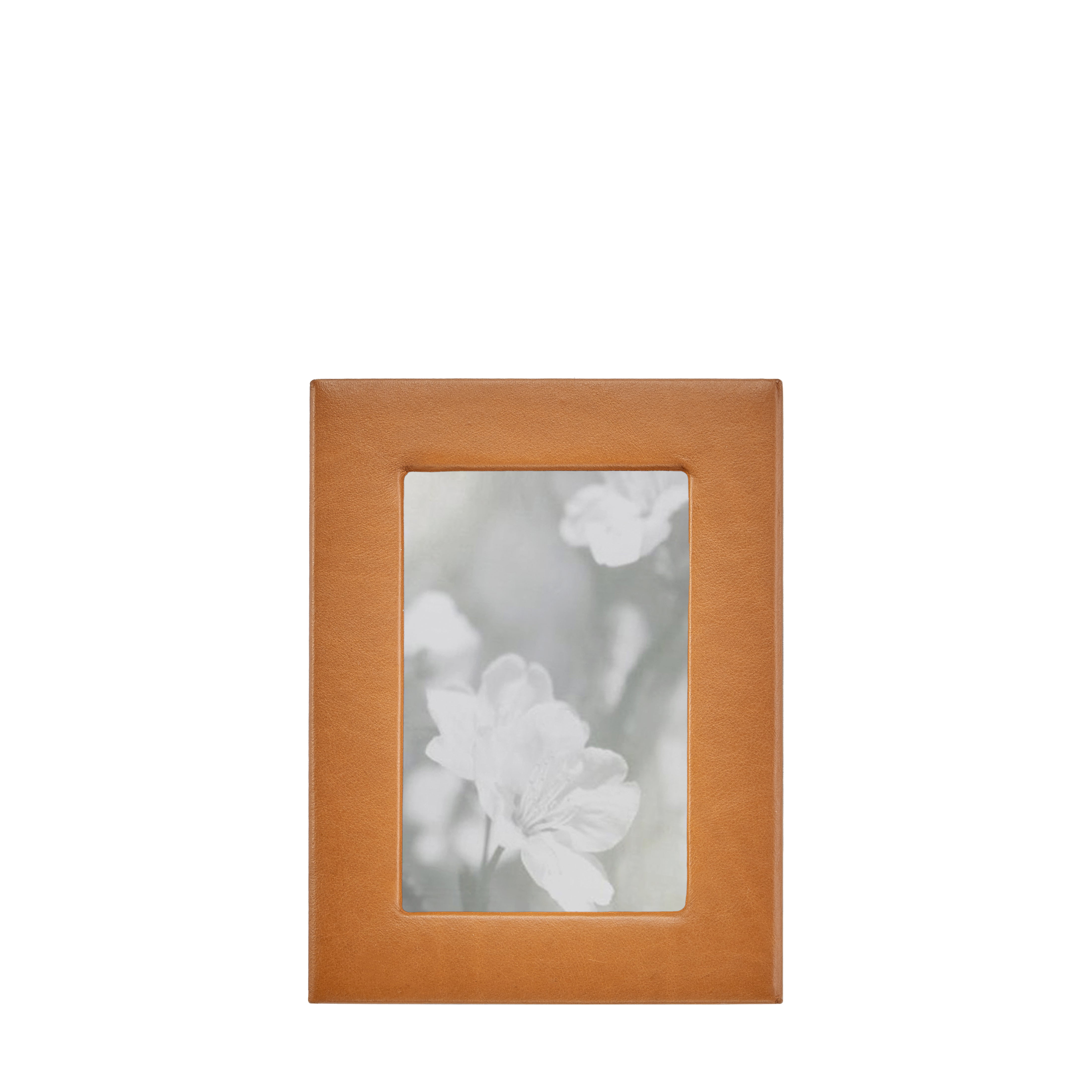 Graphic Image 4 X 6 Studio Frame British Tan Traditional Leather