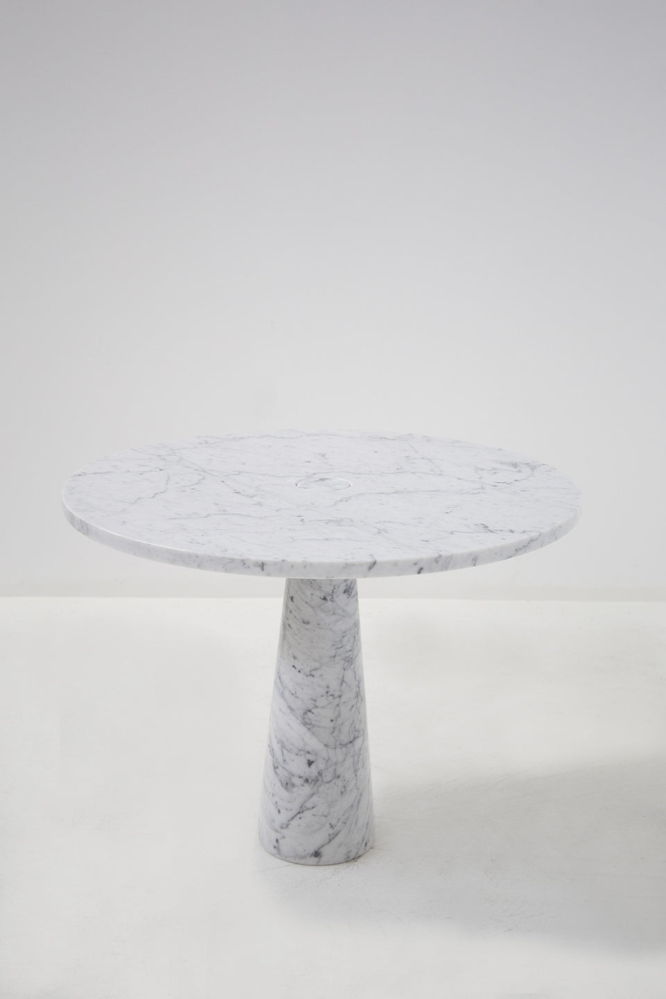 Carrara Marble Center Table by Angelo Mangiarotti | Galleryltwid