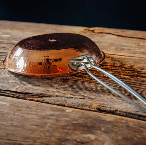 Ergonomic handle copper skillet