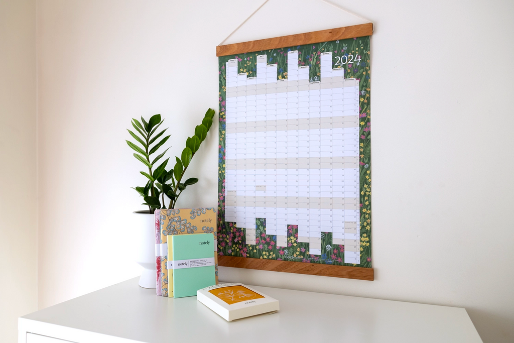 Notely wall planner with timber frame