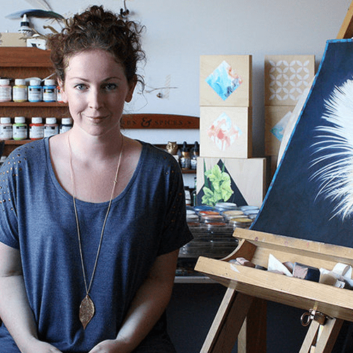 Alex Louisa fine artist in her creative studio