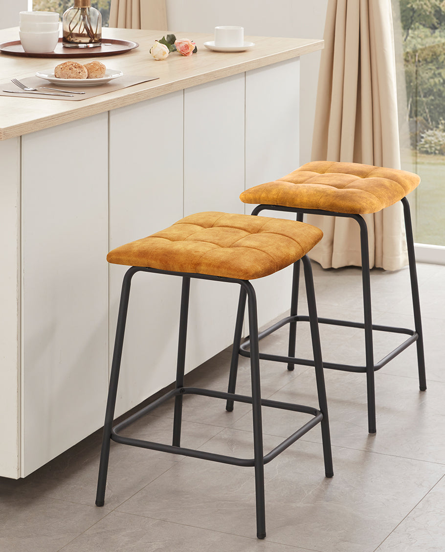 hull 24 counter stool