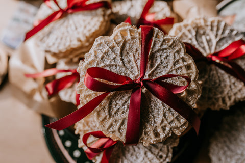 italian pizzelle recipe with powdered sugar christmas cookie