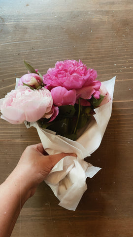 peonies, peony bouquet, bouquet tutorial, flower bouquet