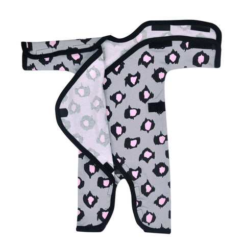 The jumpsuit stands on it's own for preemie clothes.