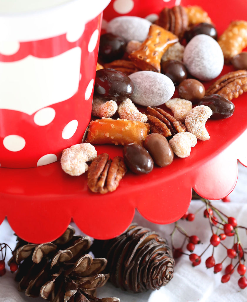 Holiday Hostess Gift Trail Mix | www.bakerspartyshop.com