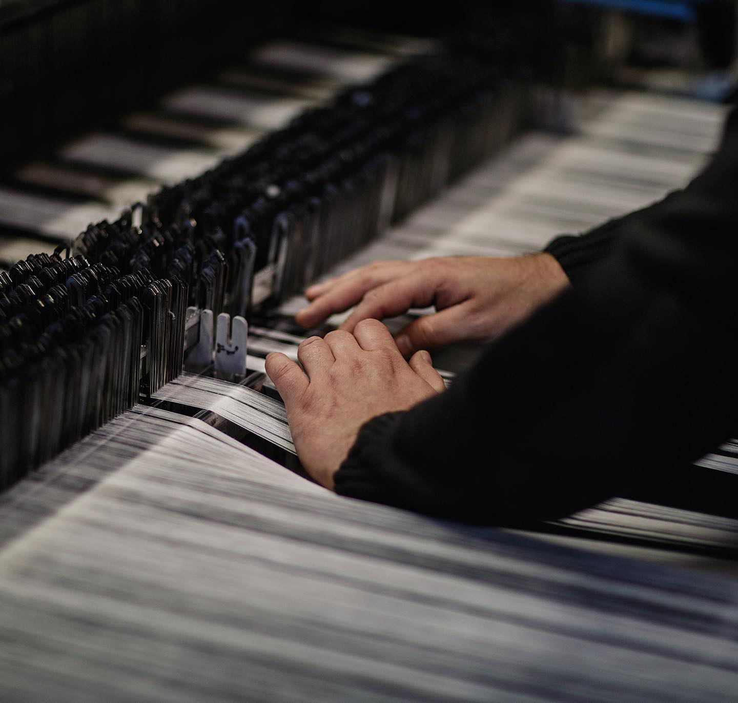 Emblem Weavers - Irish Linen Producing Loom