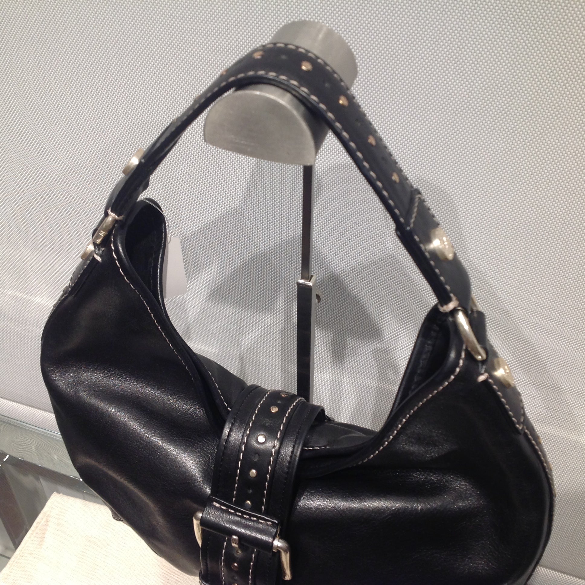 MICHAEL MICHAEL KORS Leather Hobo Shoulder Bag – Susannah Designer  Consignment