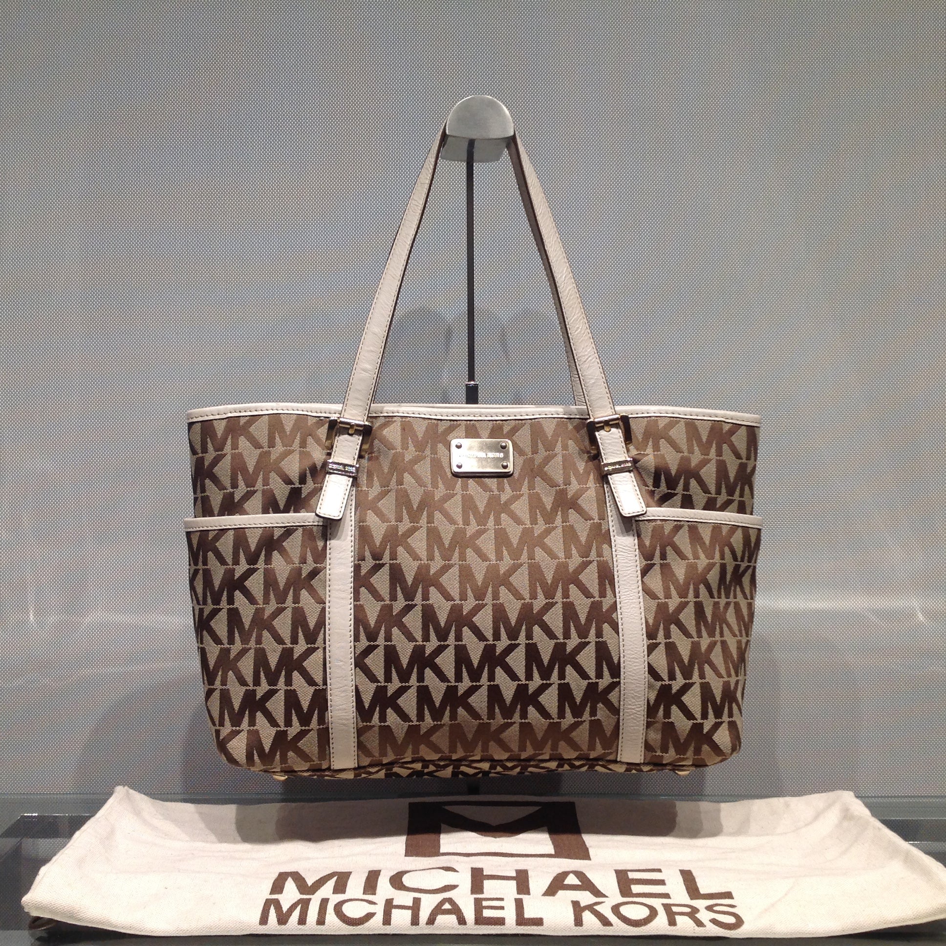 MK MICHAEL KORS Logo Canvas Leather Tote – Susannah Designer Consignment