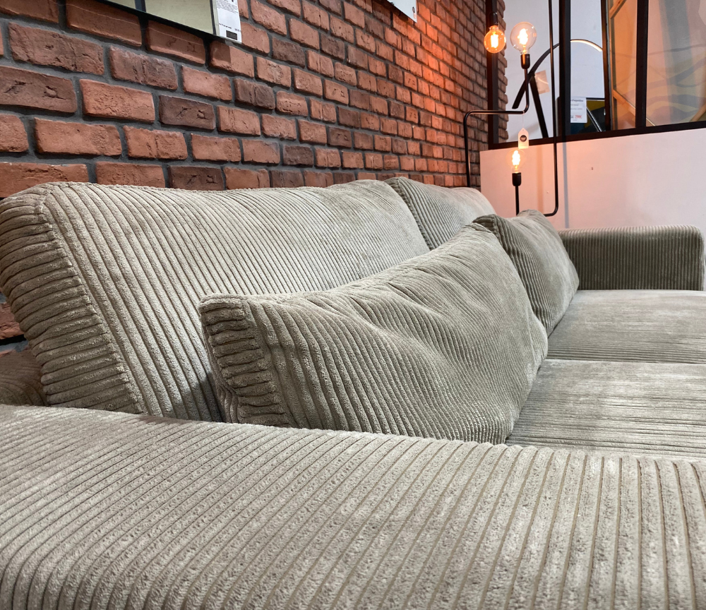 canapé 3 places beige velours cotelé - Souffle d'intérieur - confort luxe