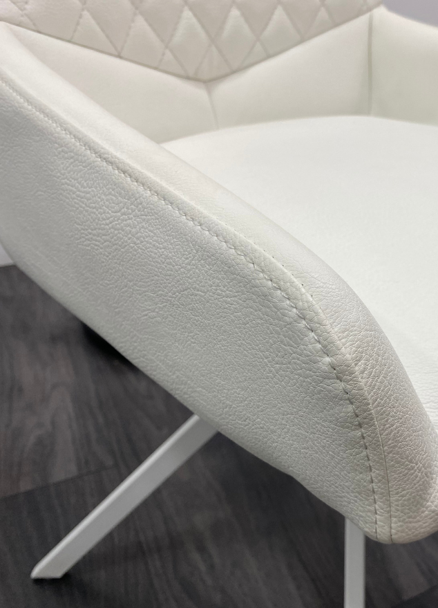 chaise simili cuir blanc de salle a manger pieds métal - Souffle d'intérieur