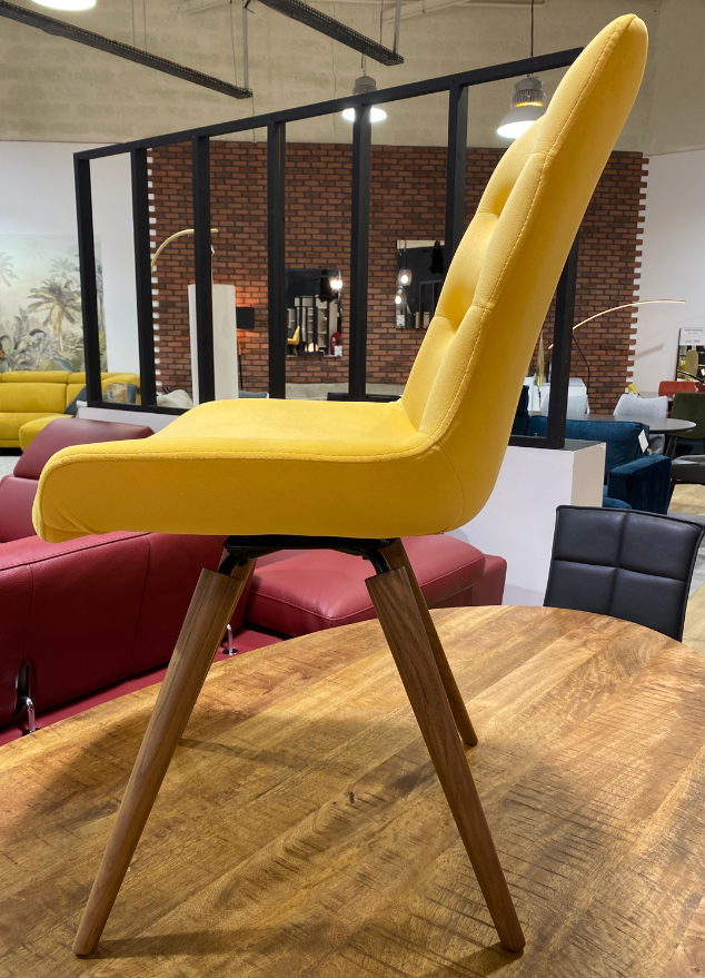 Chaise pivotante de salle à manger en velours jaune de luxe - Souffle d'intérieur