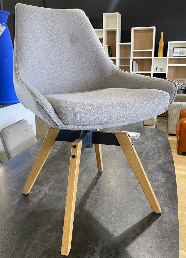 Chaise pivotante grise design pieds métal bois - Akante - Souffle d'intérieur