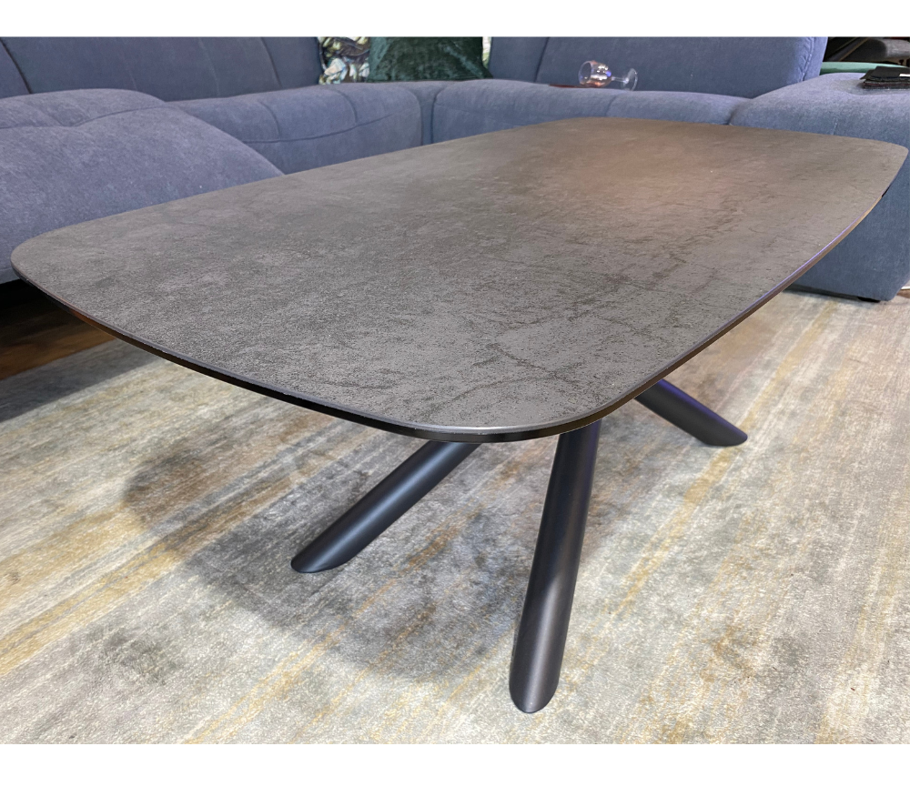 table basse ceramique italienne grise ovale pieds métal noir - Lievens - Gloria - Souffle d'intérieur