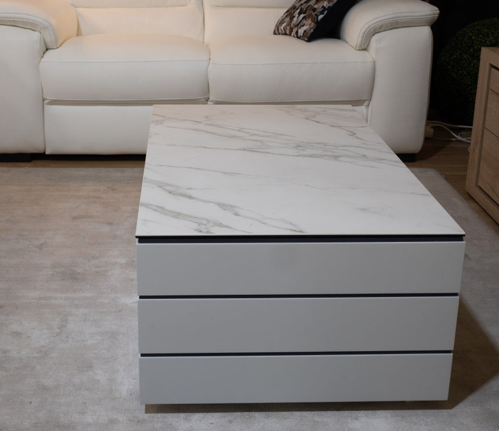 table basse avec plateau relevable céramique effet marbre blanc mat - Souffle d'intérieur