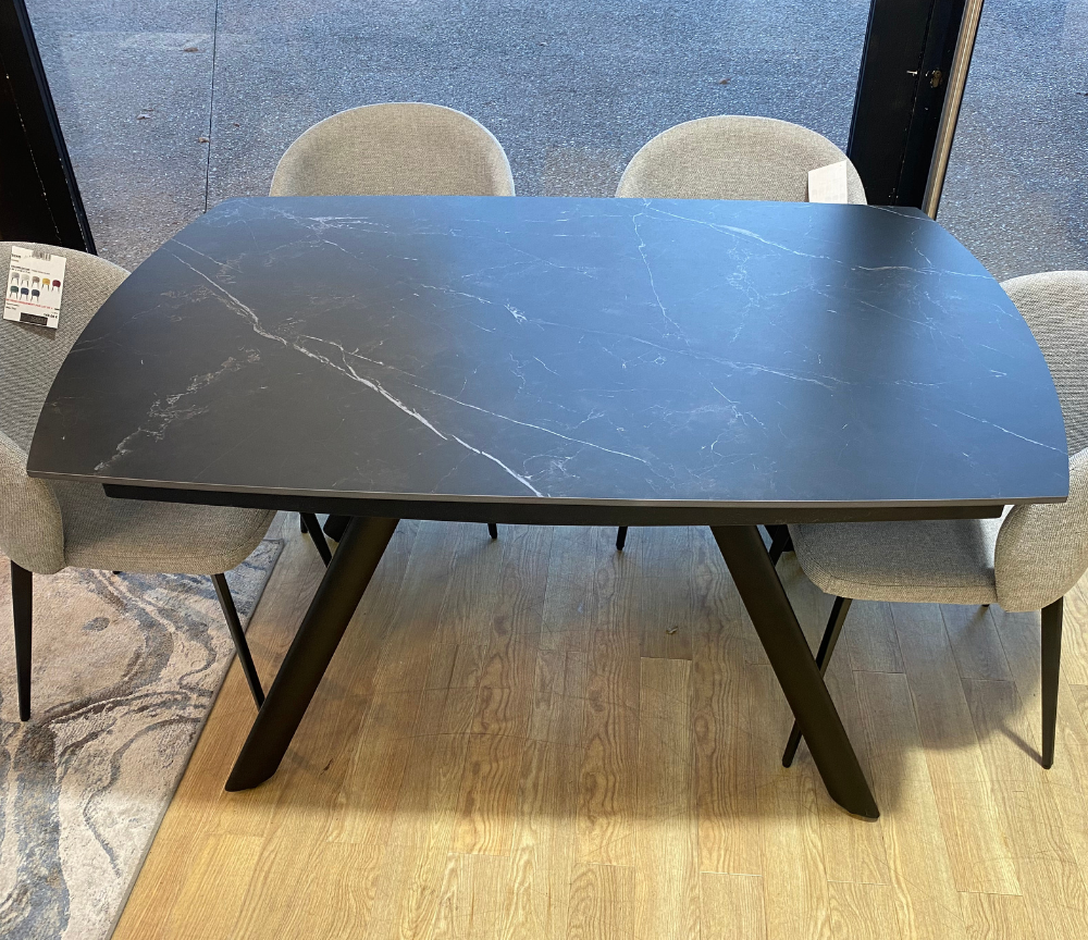 Table marbre noir céramique extensible pieds métal design moderne - Souffle d'intérieur