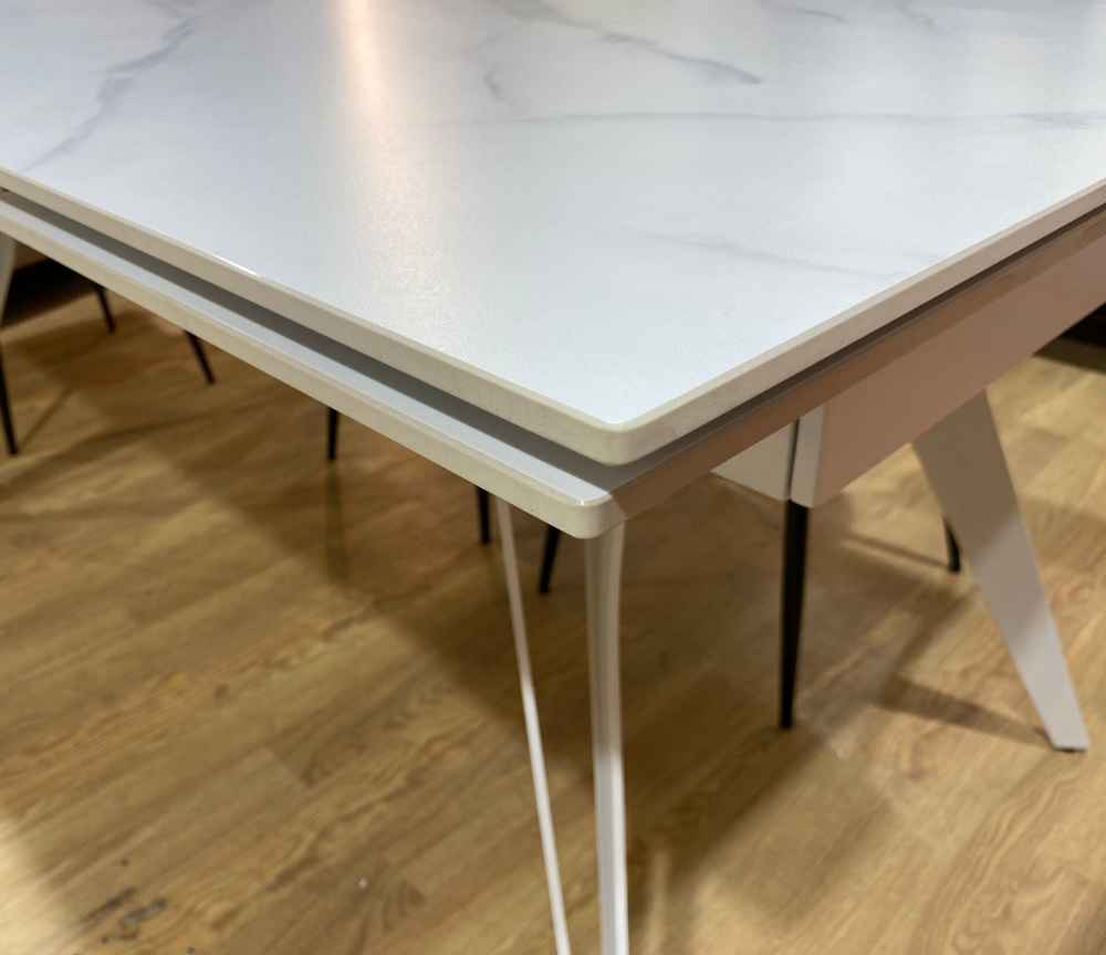 Table marbre blanc mat céramique extensible pieds blanc - Souffle d'intérieur - Akante
