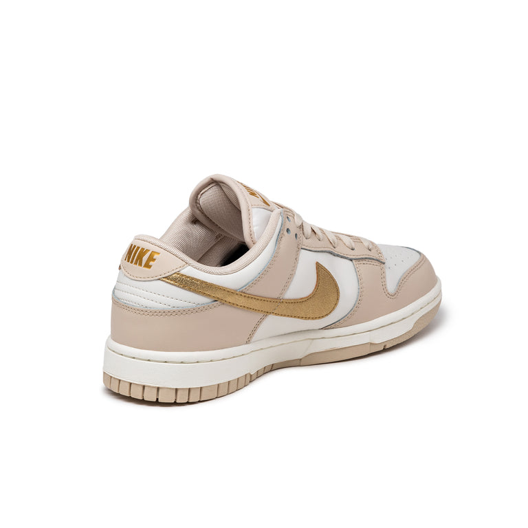 Nike Wmns Ess *Gold Swoosh* – buy at Asphaltgold Online Store!