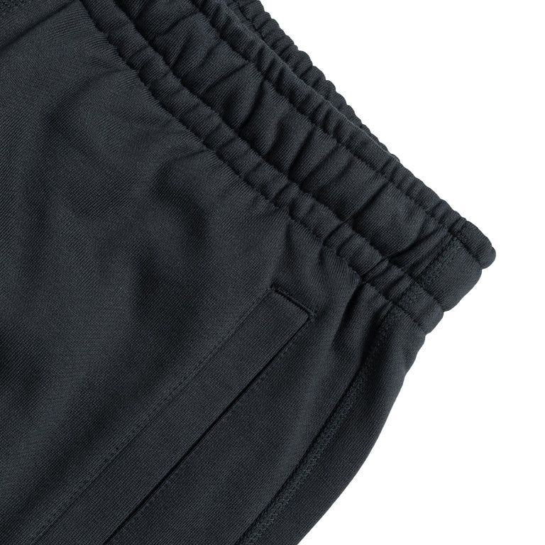 New Balance Nature State Shorts – buy now at Asphaltgold Online Store!