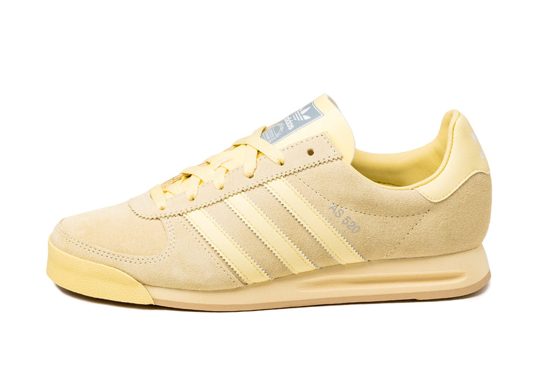 Adidas AS 520 – buy now at Online Store!