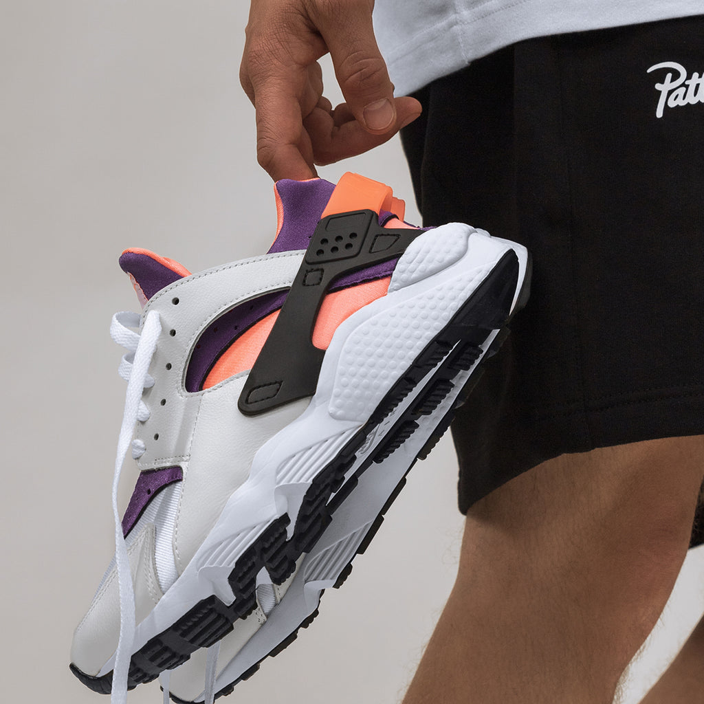 nike air huarache bright mango