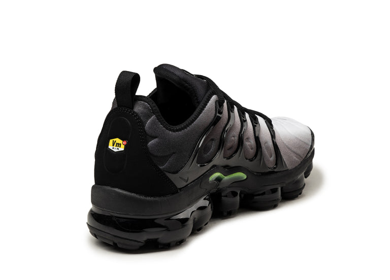 nike vapormax plus black volt white