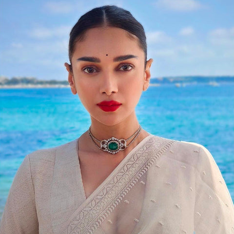 8 Bollywood Actress-Inspired Makeup Ideas to Slay In Saree – Faces